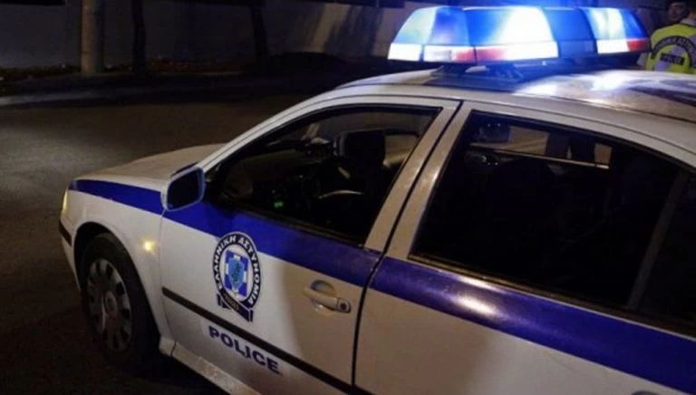 Τραγωδία στους Αγίους Θεοδώρους: Ξεσπά ο γιος της άτυχης 77χρονης – «Μη λέτε ότι η μάνα μου λιποθύμησε»